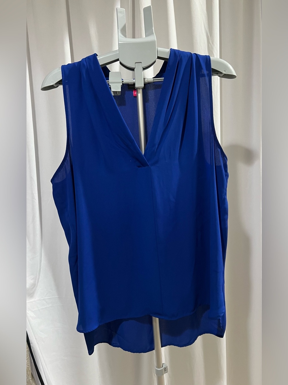 Vince Camuto Sleeveless V-Neck polyester - blouse Royal Blue